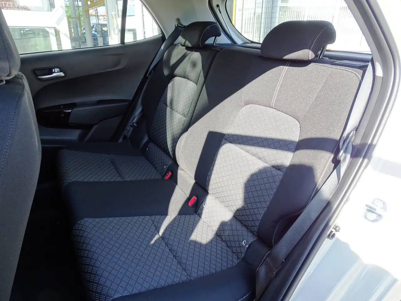 Kia Picanto 1.0 Vision NAVI-KLIMA-KAMERA-PDC-SITZ&LENKRADHEIZU — معرض صور السيارة 8