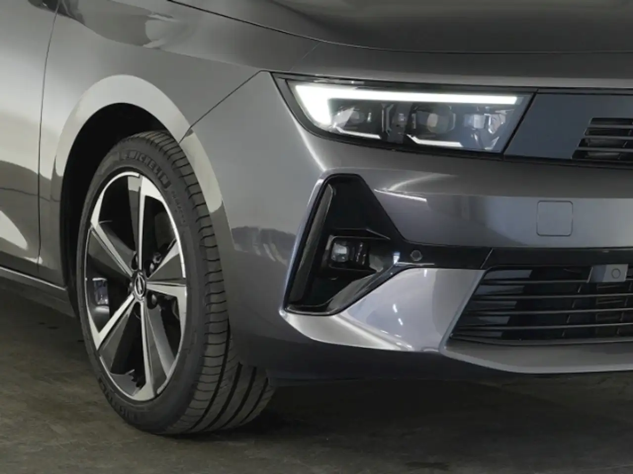 Opel Astra L ST GS+AHK+NAVI+360 GRAD KAMERA+SITZ-/LENKRADHEIZ — معرض صور السيارة 32