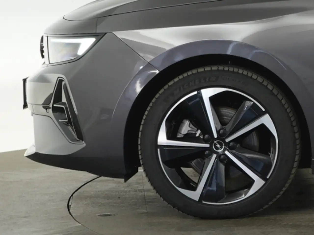 Opel Astra L ST GS+AHK+NAVI+360 GRAD KAMERA+SITZ-/LENKRADHEIZ — معرض صور السيارة 23