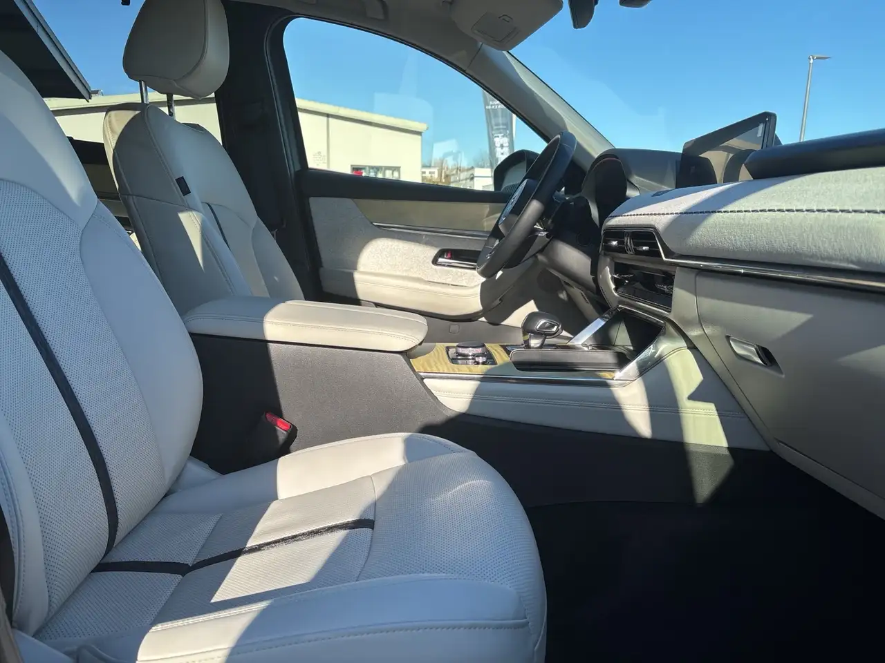 Mazda CX-80 5WGN 2.5L e-SKYACTIV PHEV 327ps 8AT AWD Takumi Plu — معرض صور السيارة 7