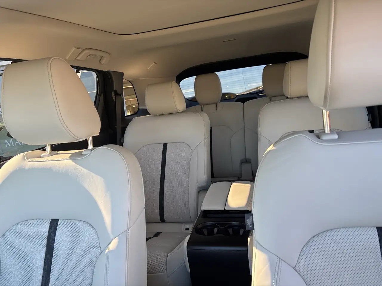 Mazda CX-80 5WGN 2.5L e-SKYACTIV PHEV 327ps 8AT AWD Takumi Plu — معرض صور السيارة 22