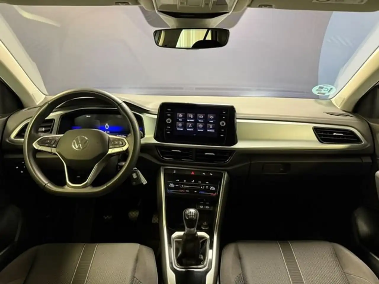 Volkswagen T-Roc 2.0TDI Life 85kW — معرض صور السيارة 5