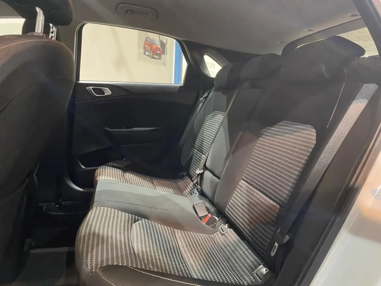Kia Ceed / cee'd 1.0 T-GDI Drive 100 — Galerie du véhicule 18