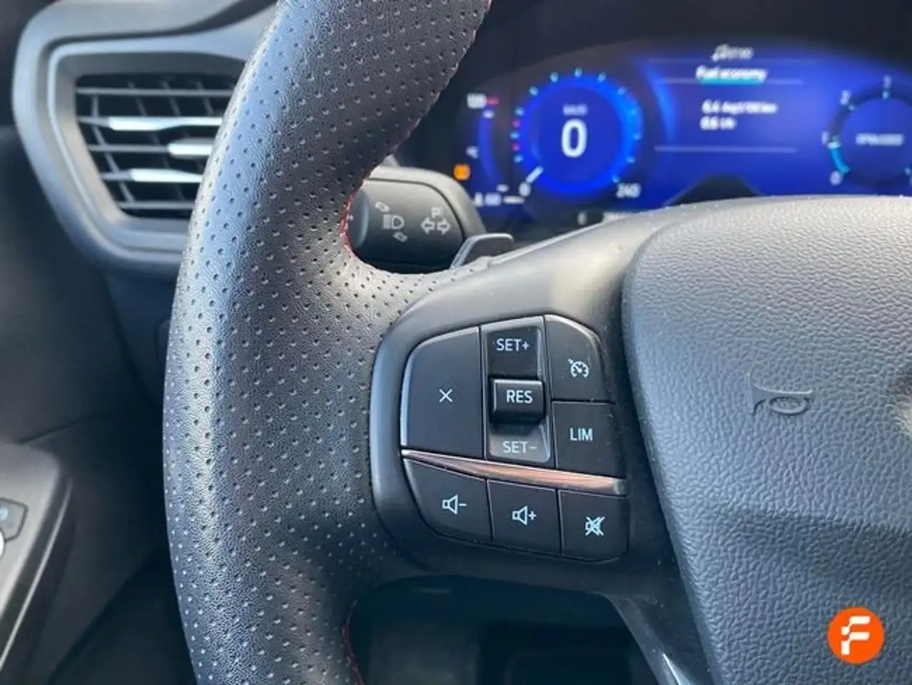 Ford Kuga 2.0 EcoBlue ST-Line FWD 120 Aut. — Vehicle gallery 16