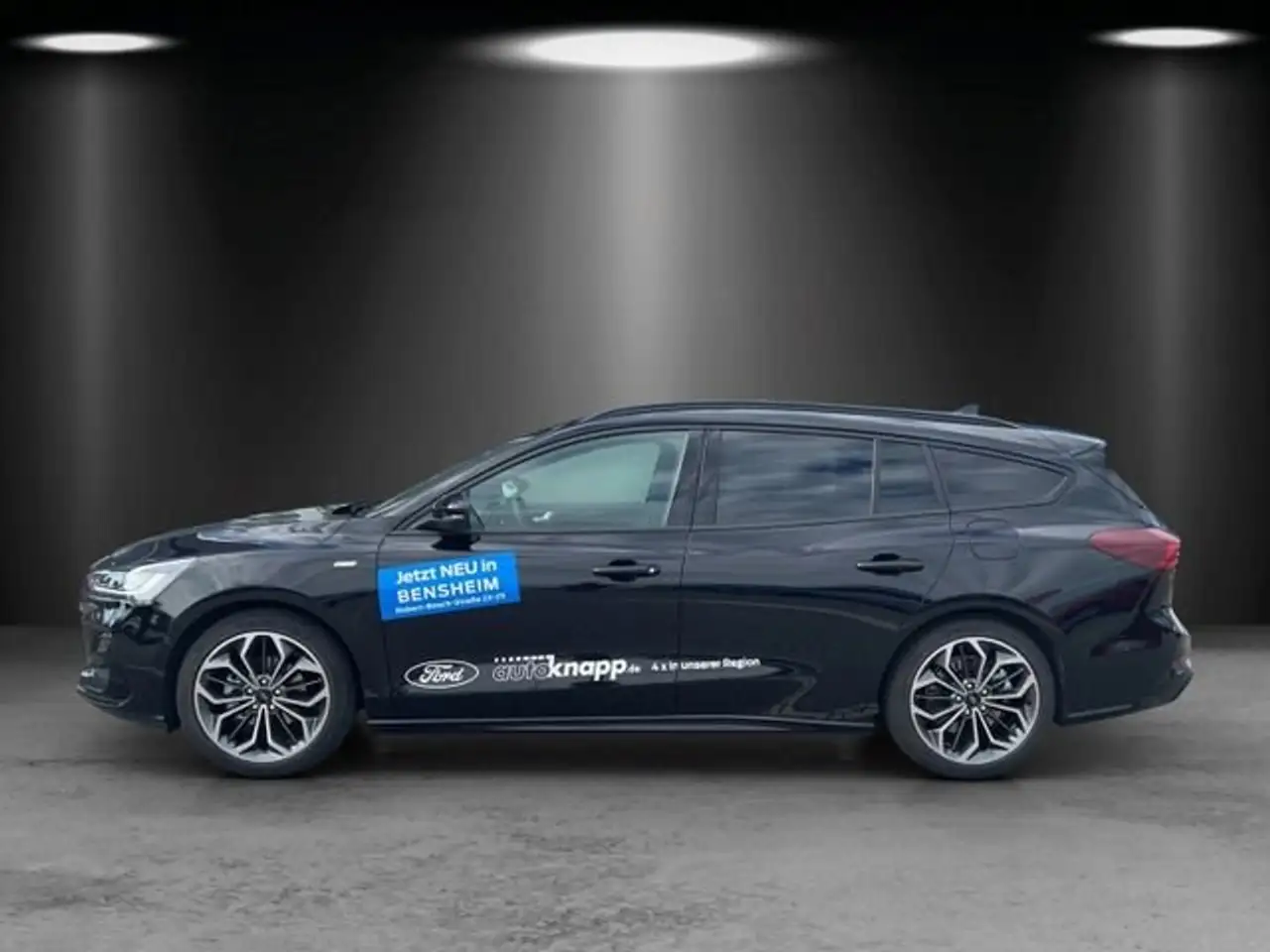 Ford Focus Turnier ST-Line X MHEV 18Zoll WinterPaket — Vehicle gallery 3