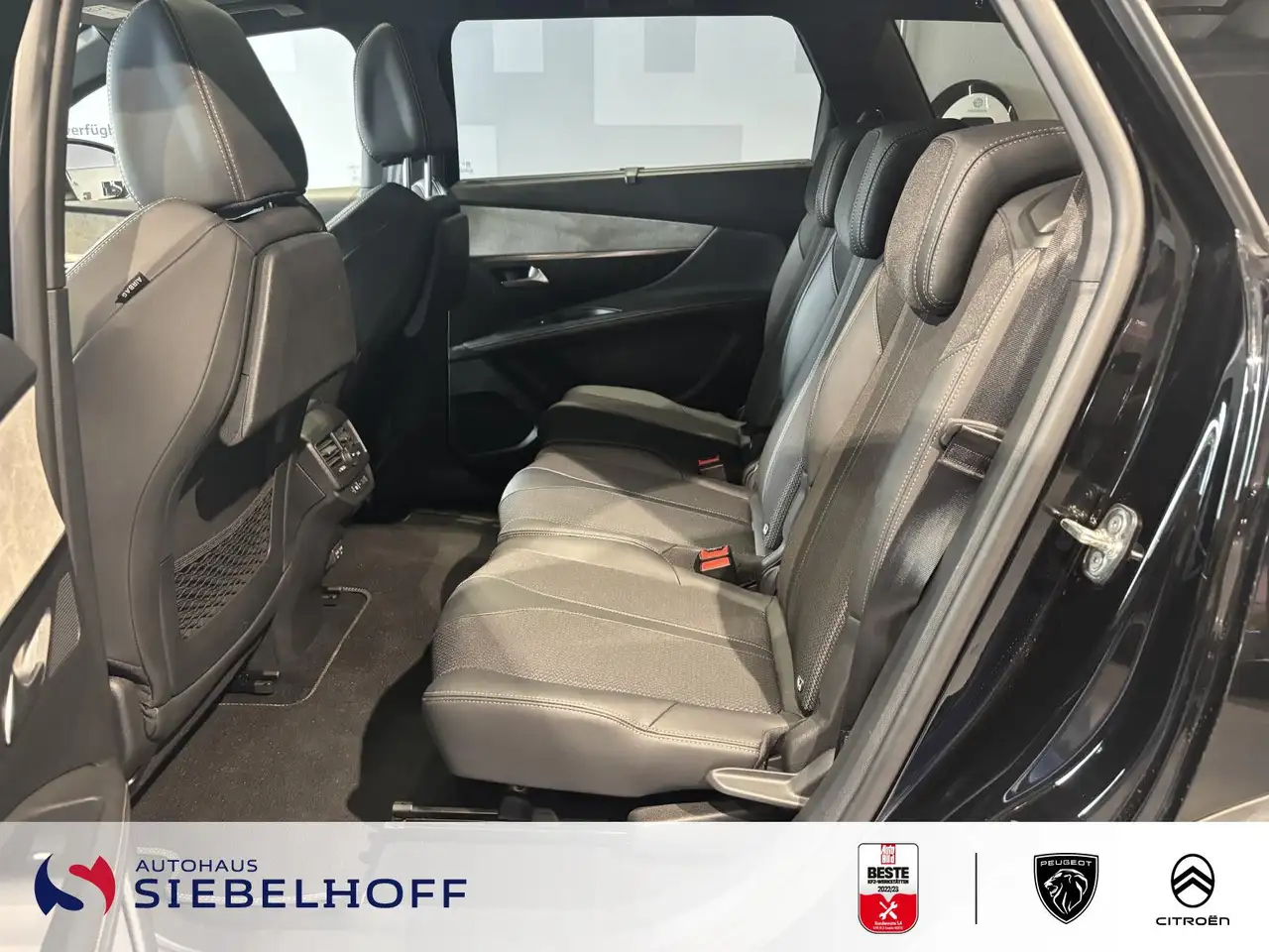 Peugeot 5008 GT Hybrid 136 e-DSC6 — معرض صور السيارة 9