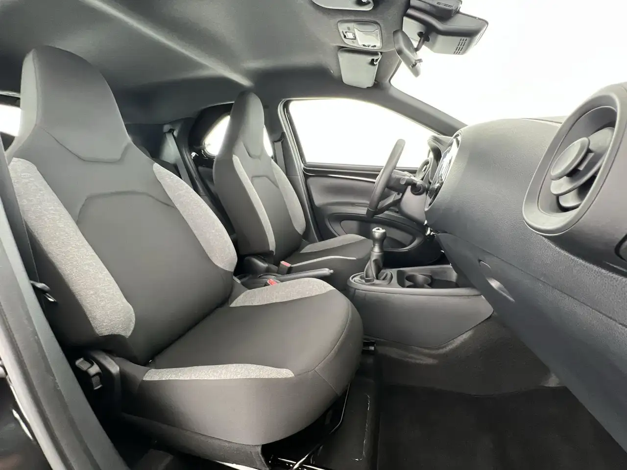 Toyota Aygo X Business Edition 1.0*RFK*SHZ*Tempomat*uvm — معرض صور السيارة 9