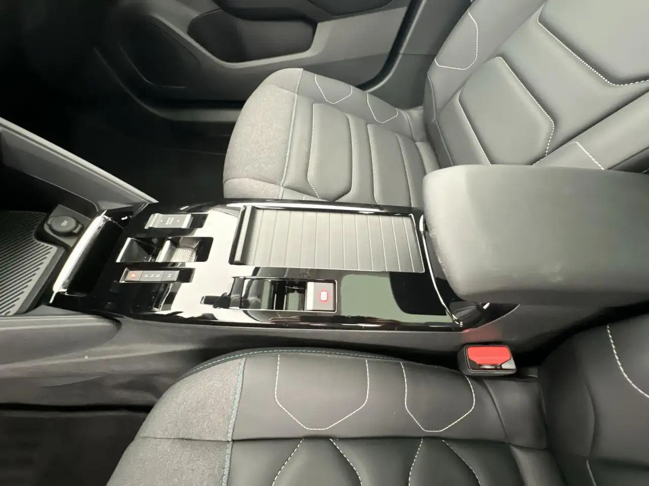 Citroen C4 Max 1.2 *NAVI*RFK*KLIMA*uvm — معرض صور السيارة 14