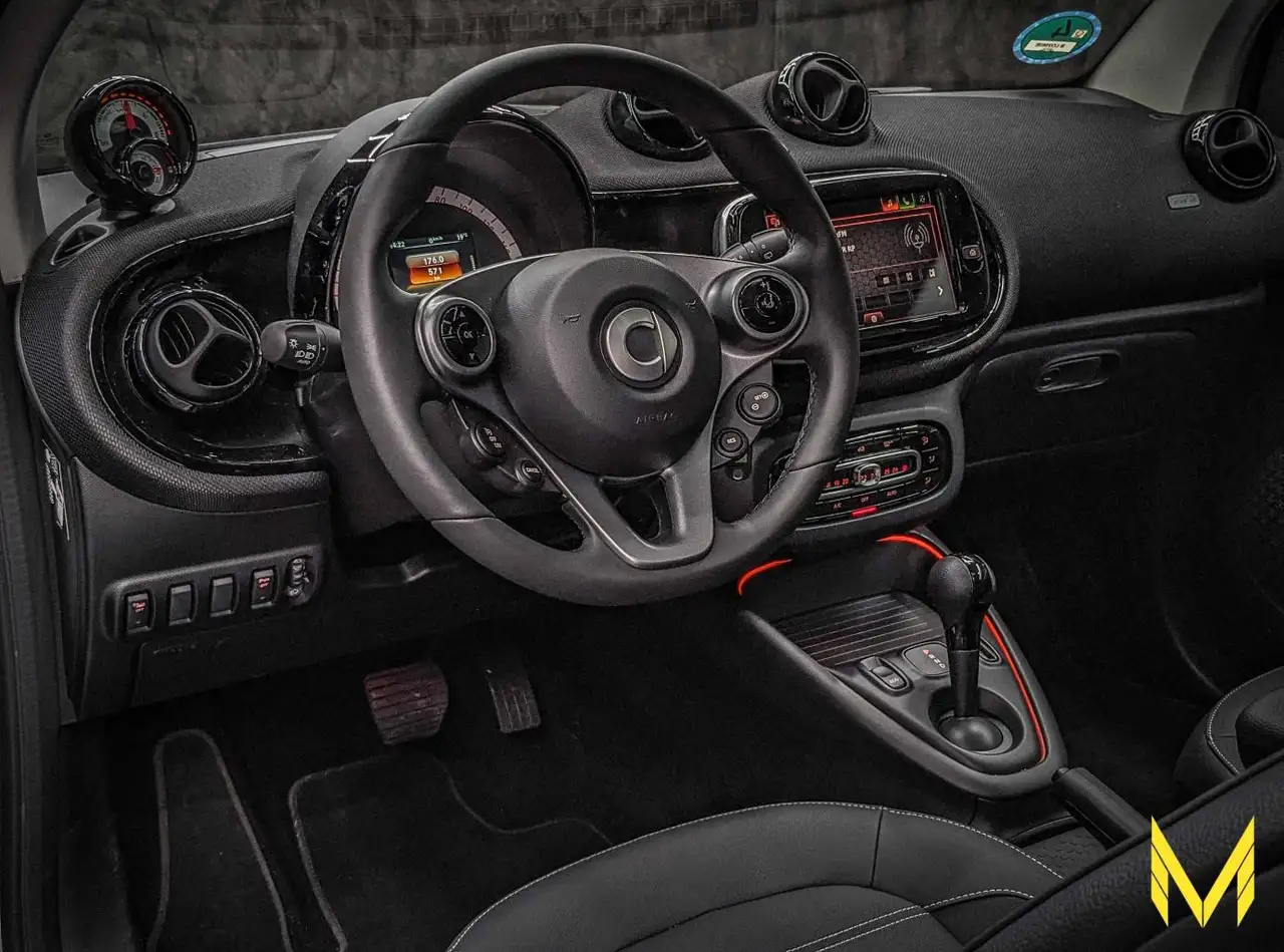 smart forTwo EQ coupe prime EXCLUSIVE:JUST WHITE-TWICE — Vehicle gallery 15