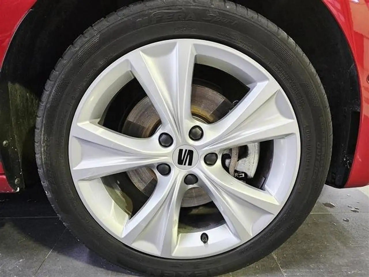 SEAT Leon 1.5 e-Hybrid S&S FR XM DSG-6 204 — Galerie du véhicule 3