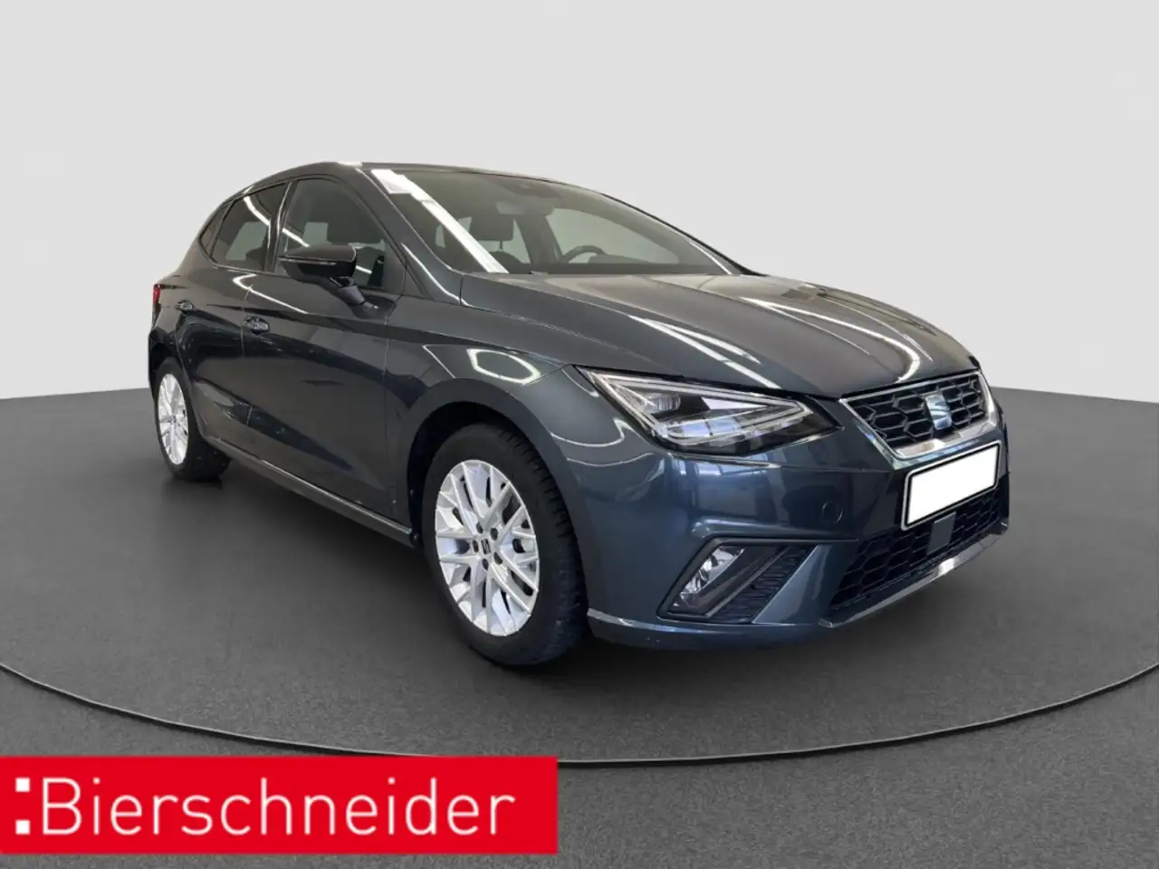 SEAT Ibiza 1.0 TSI DSG FR NAVI DAB PDC SHZ — Vehicle gallery 10