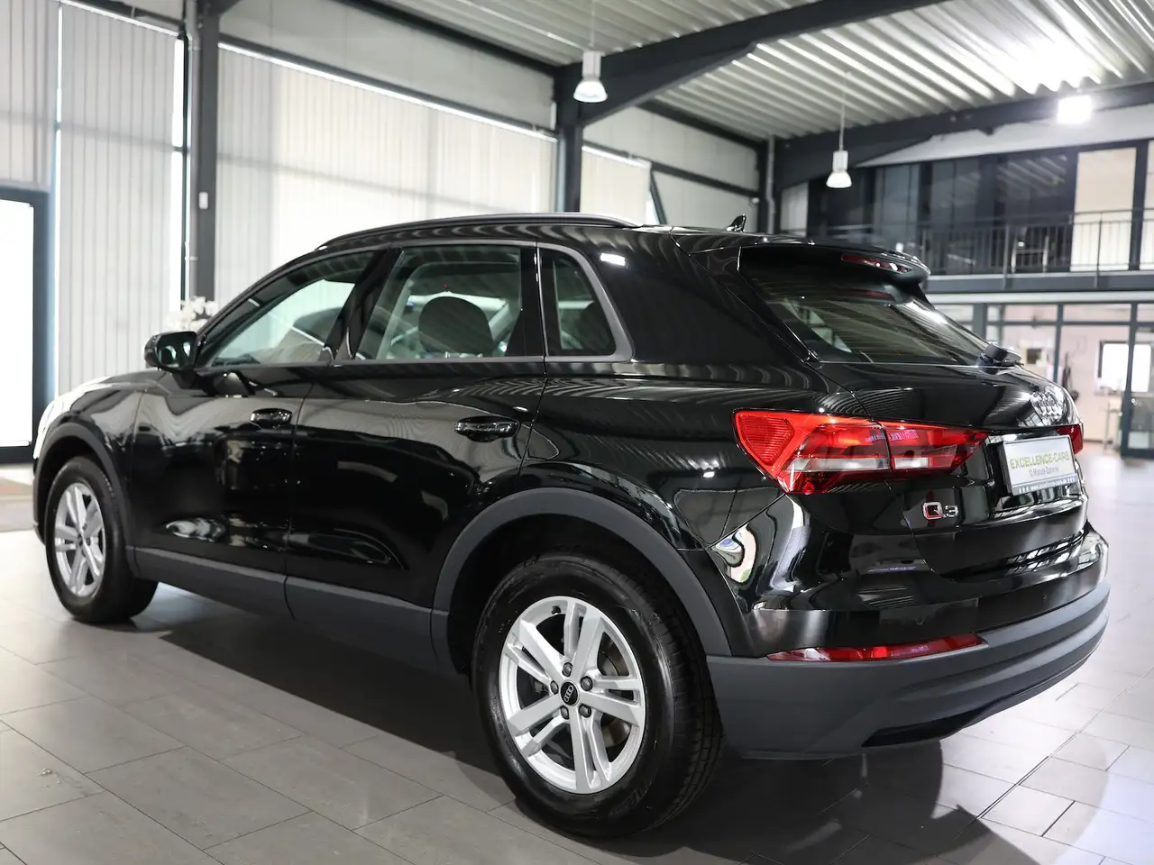 Audi Q3 35 TFSI / LED, VIRTUAL-COCKPIT, APPLE+ANDROID — Vehicle gallery 9