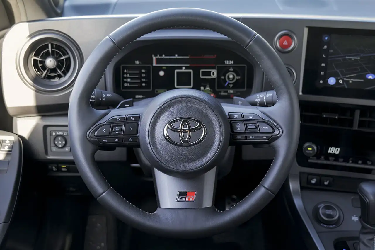 Toyota Yaris GR RZ + Touring Pack Aut. — Vehicle gallery 21