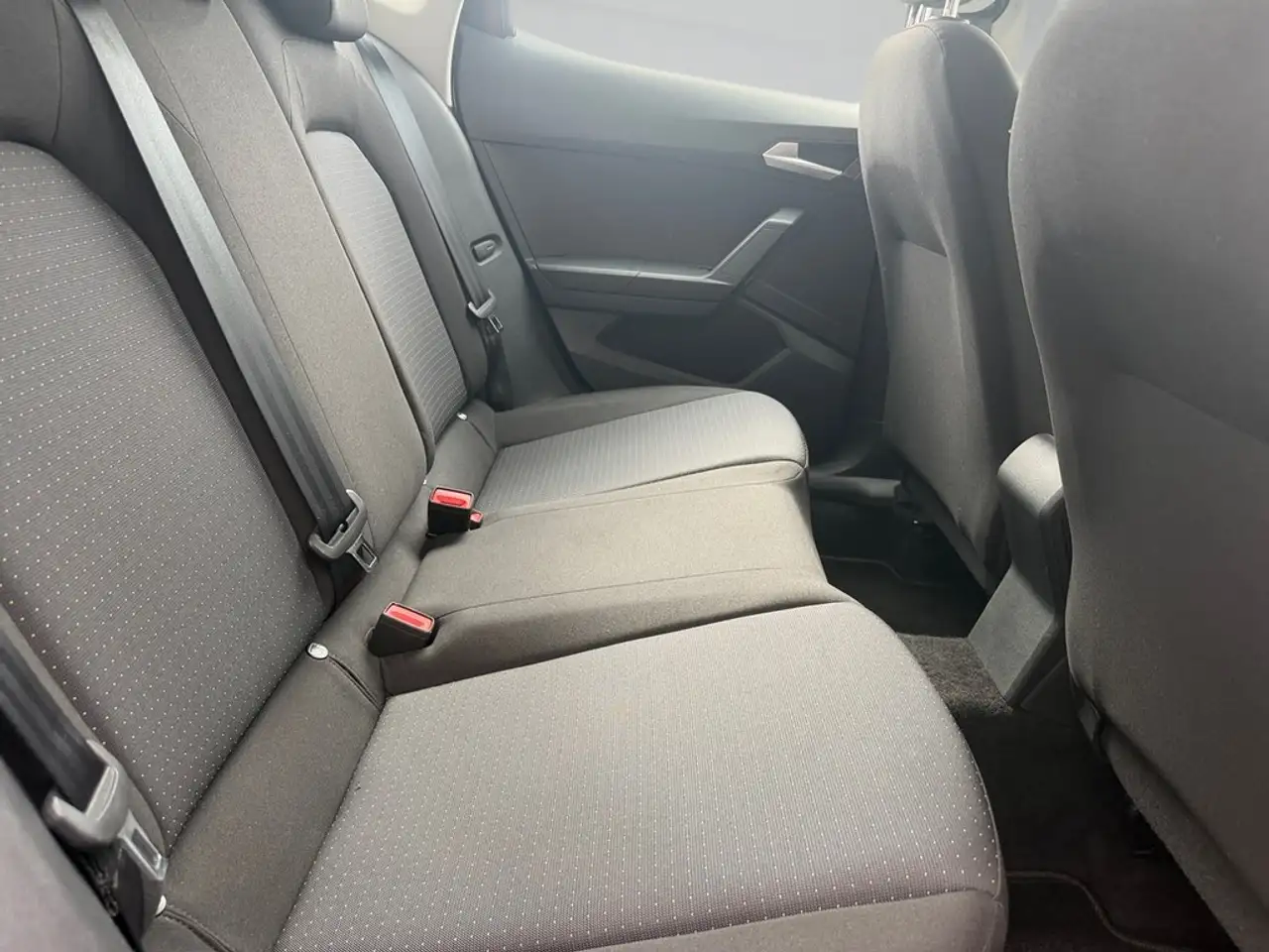 SEAT Arona 1,0 TSI DSG — Galería del vehículo 11