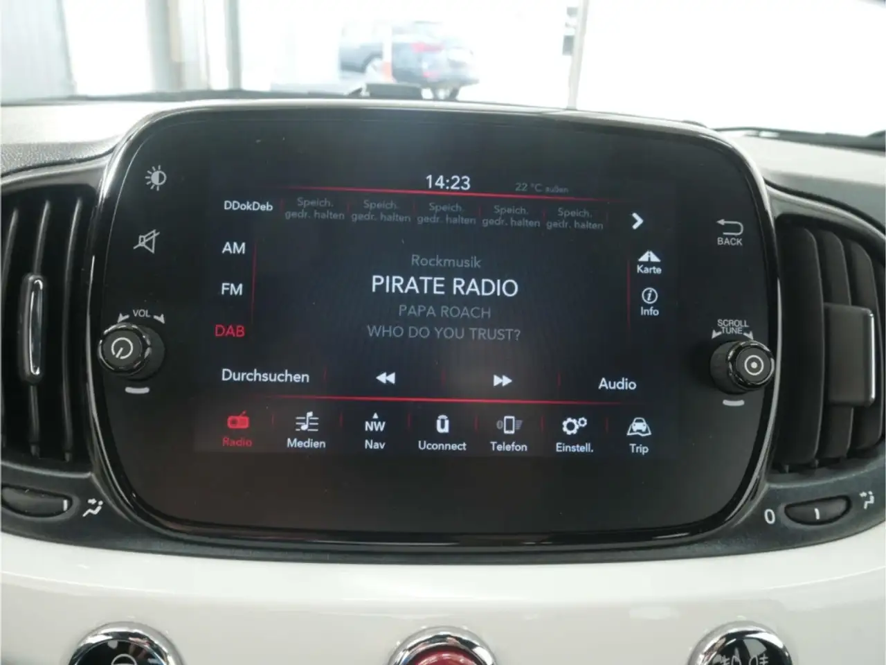 Fiat 500 1.0 GSE Hybrid Dolcevita 6-Gang Alu/NAV/PDC — معرض صور السيارة 18