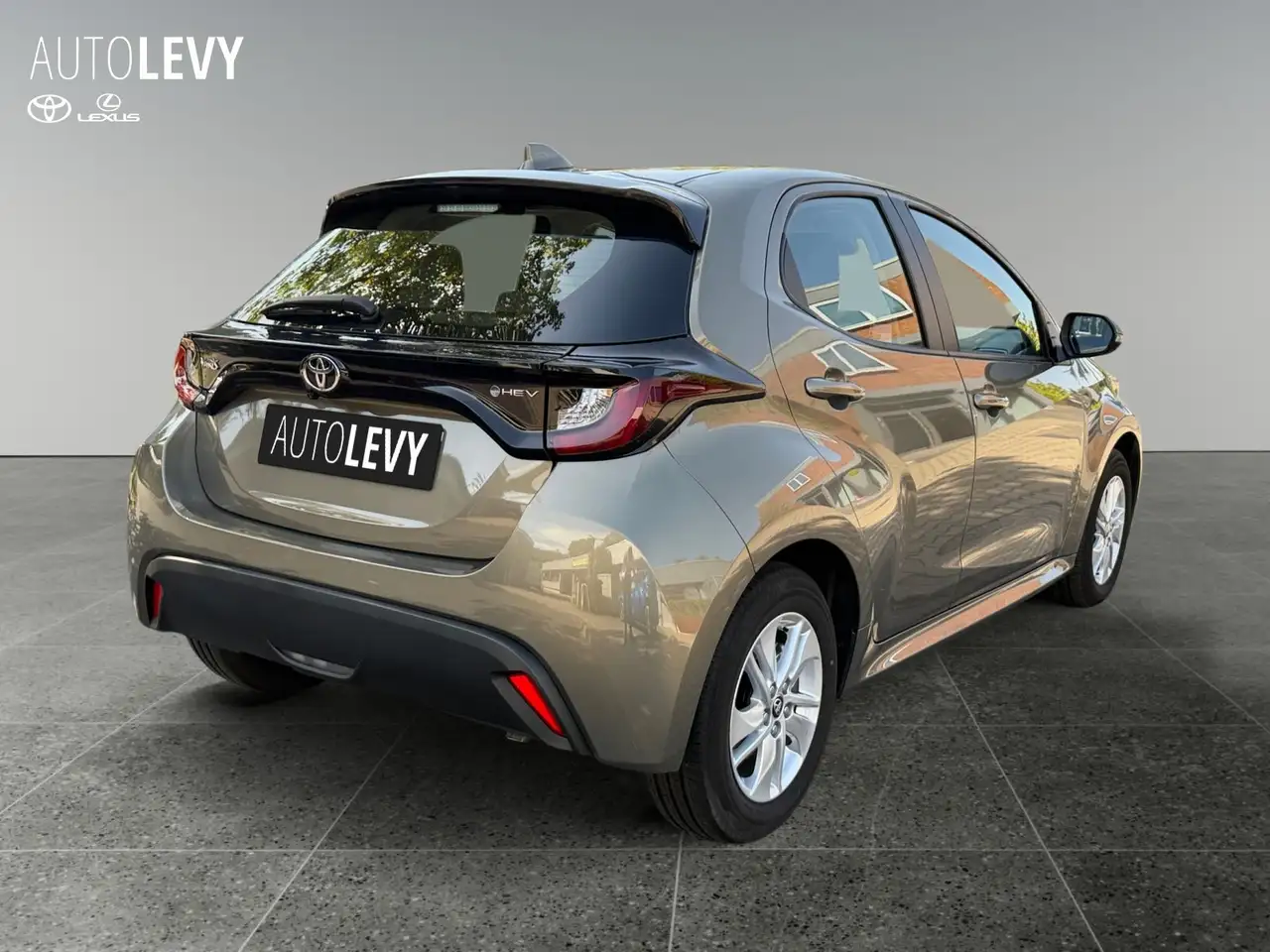 Toyota Yaris 1.5 Comfort *CARPLAY&AA* — Vehicle gallery 6