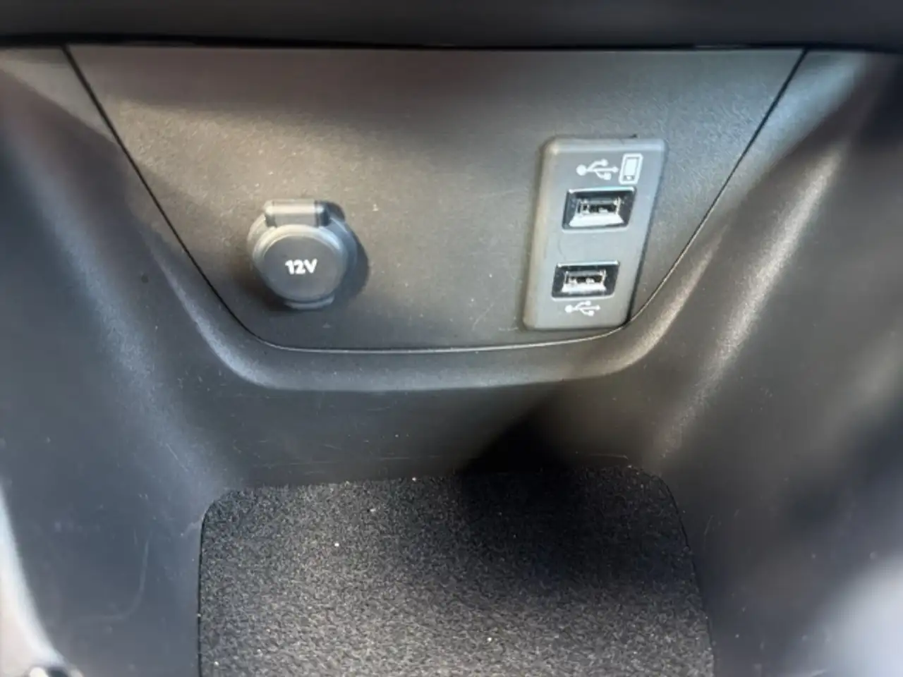 Opel Crossland Elegance 1.2 LED - Bluetooth - Apple CarPlay - Reg — معرض صور السيارة 20