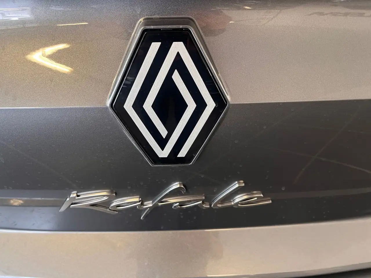 Renault Rafale Techno Full-Hybrid 200 PS Automatik — Vehicle gallery 6