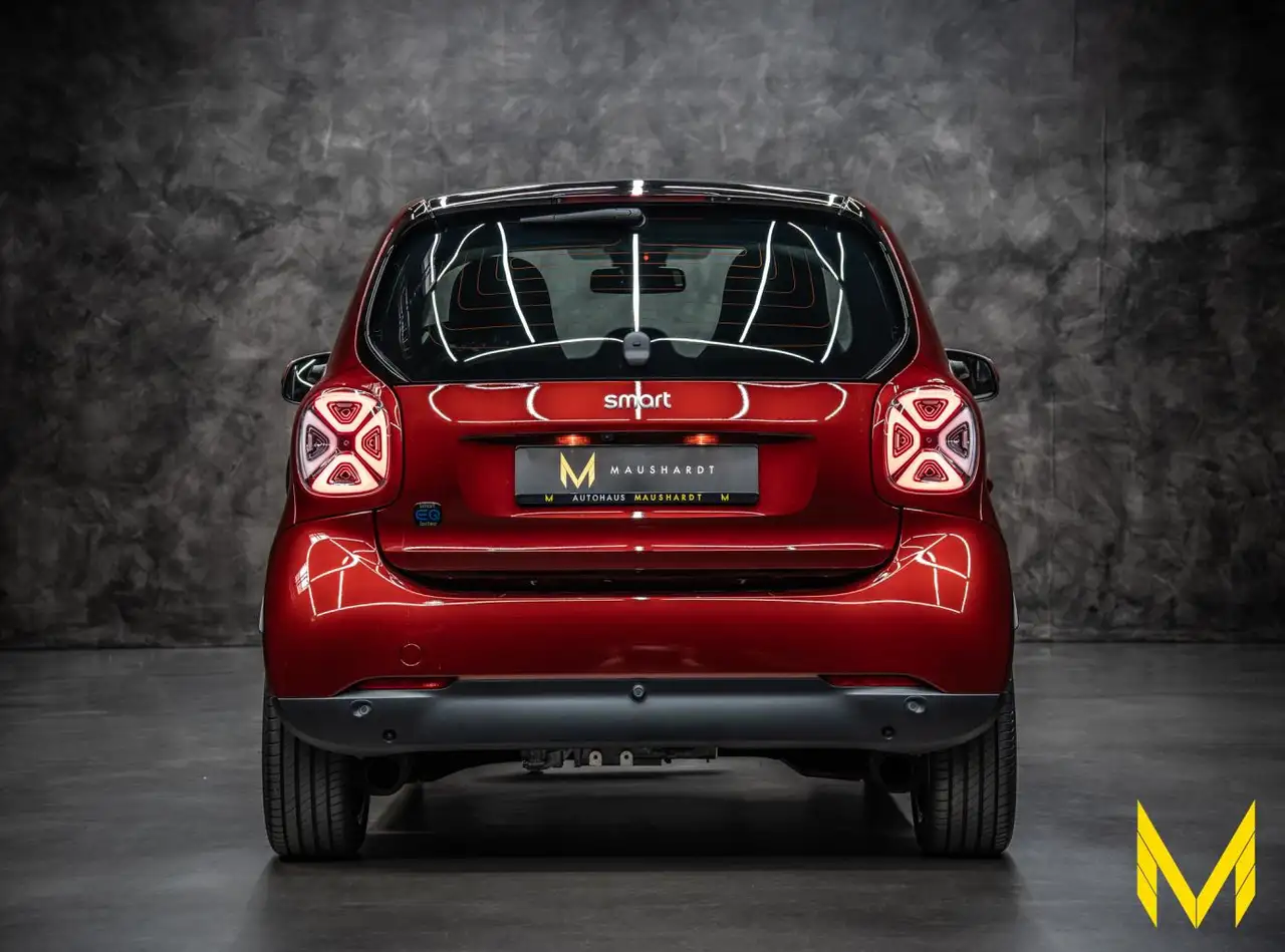 smart forTwo EQ coupe prime EXCLUSIVE:EIN TRAUM IN ROT — Galerie du véhicule 6