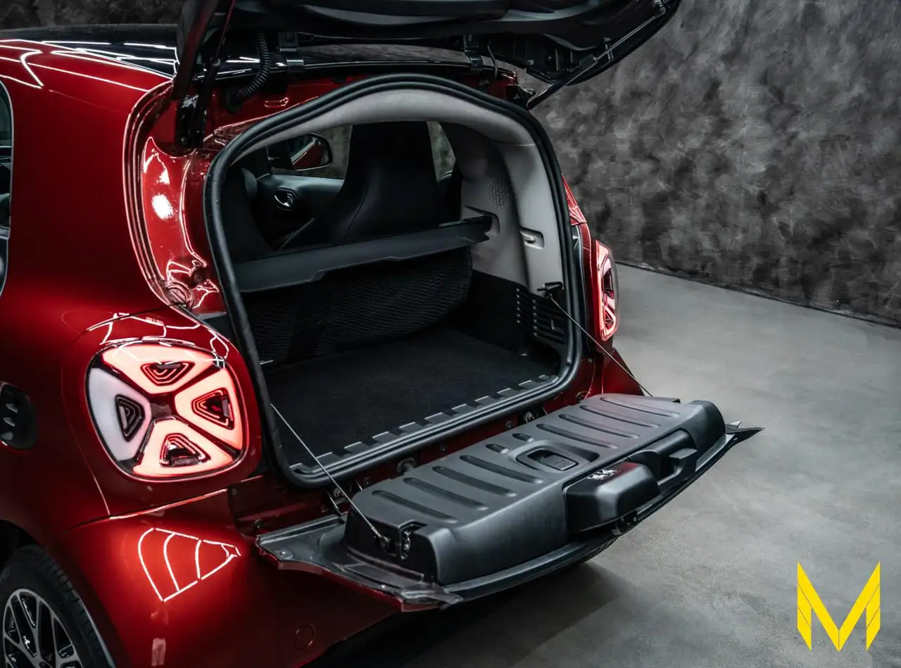 smart forTwo EQ coupe prime EXCLUSIVE:EIN TRAUM IN ROT — Galerie du véhicule 9