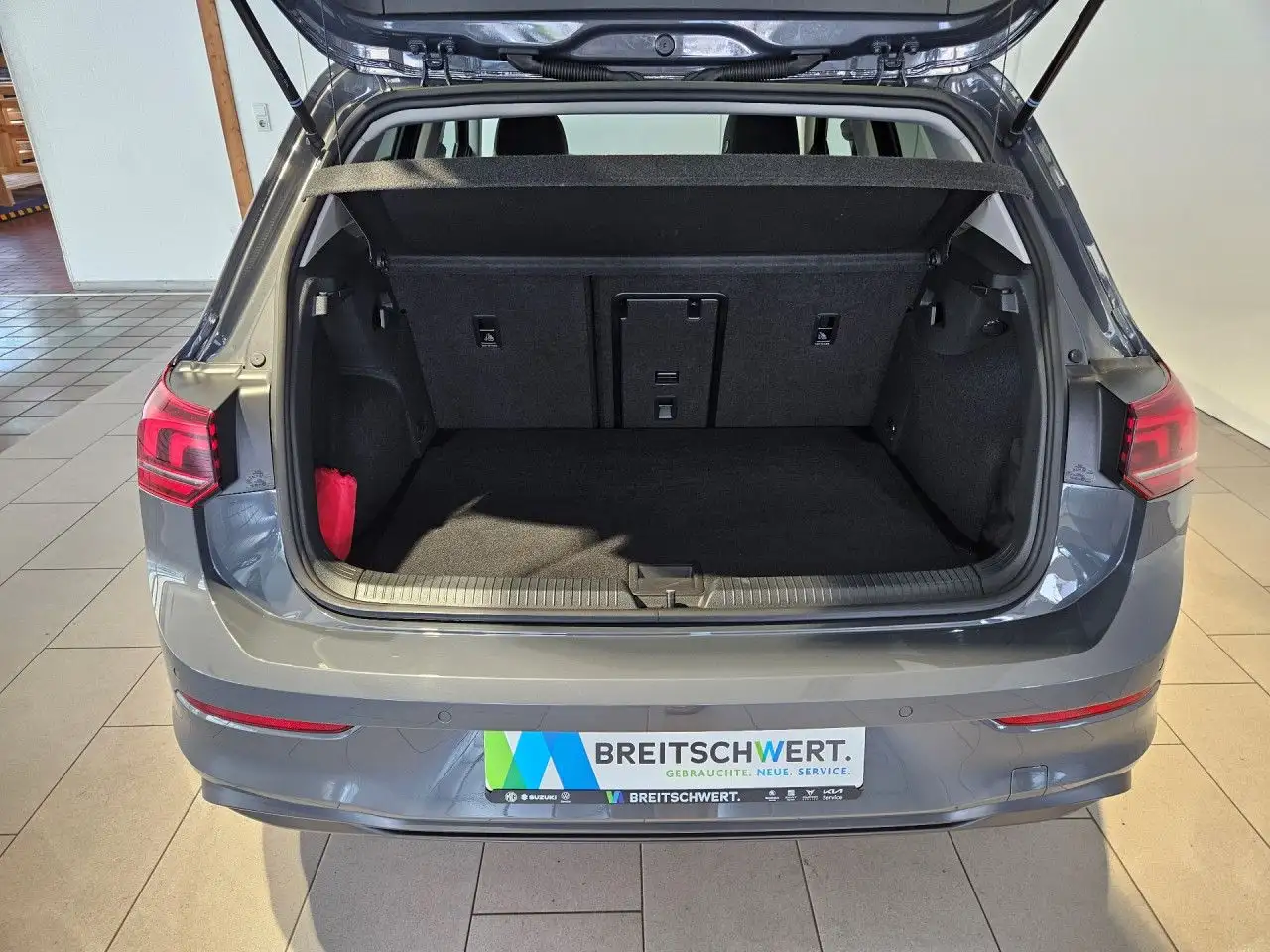 Volkswagen Golf 1.5 eTSI Life DSG PanoD LED HuD ACC Navi RFK — معرض صور السيارة 16