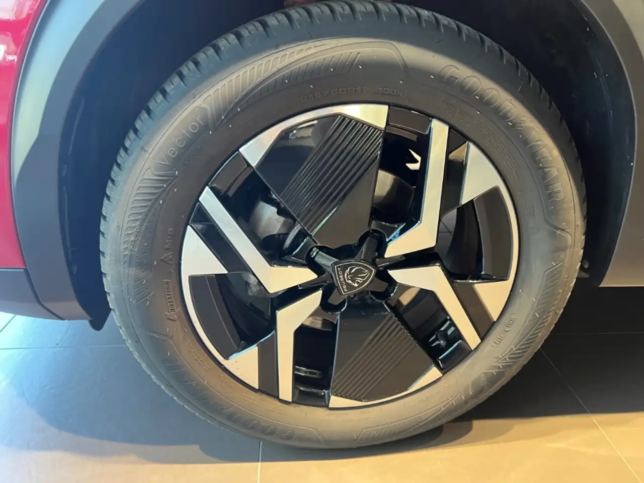 Peugeot 2008 GT 130 EAT 8 KAMERA SITZHZG DAB NAVI ACC — Galerie du véhicule 16
