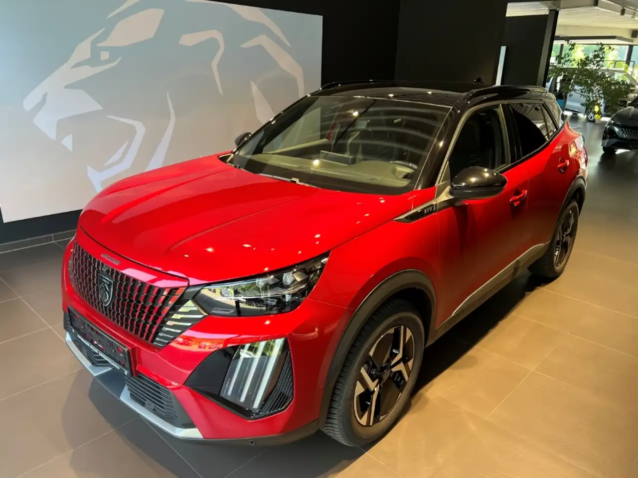 Peugeot 2008 GT 130 EAT 8 KAMERA SITZHZG DAB NAVI ACC — Galerie du véhicule 4