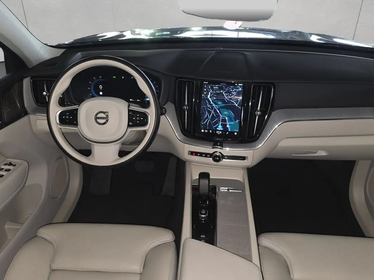 Volvo XC60 XC60 B5 B AWD Core — Vehicle gallery 10