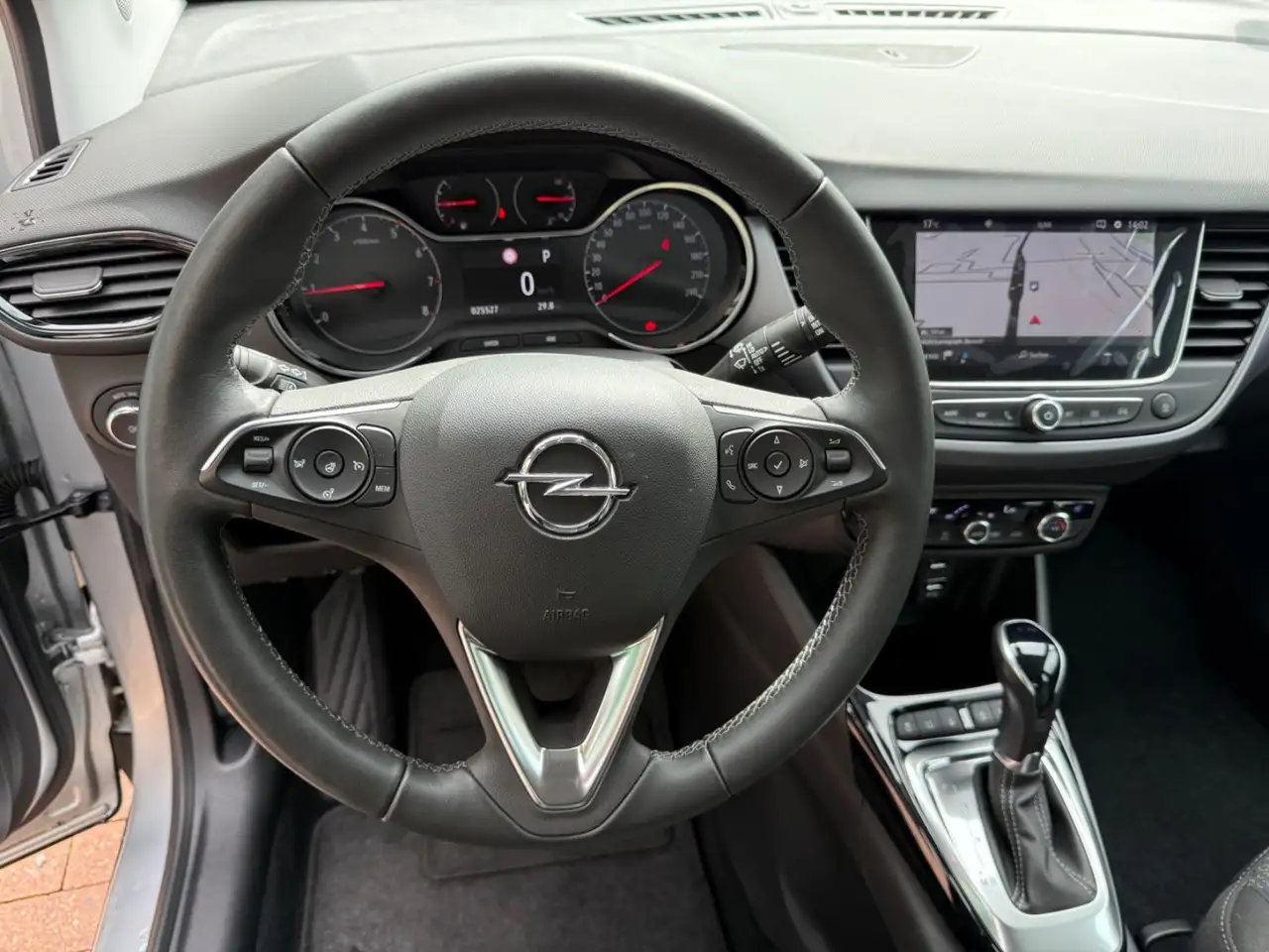 Opel Crossland X TÜV Inspektion NEU Scheckheft — Galerie du véhicule 15
