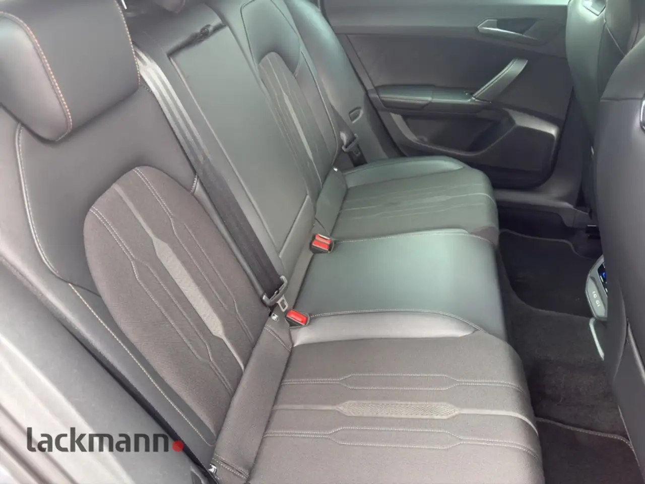 CUPRA Formentor VZ 4Drive 2.0 *Navi*LED*Winterpaket* — معرض صور السيارة 18