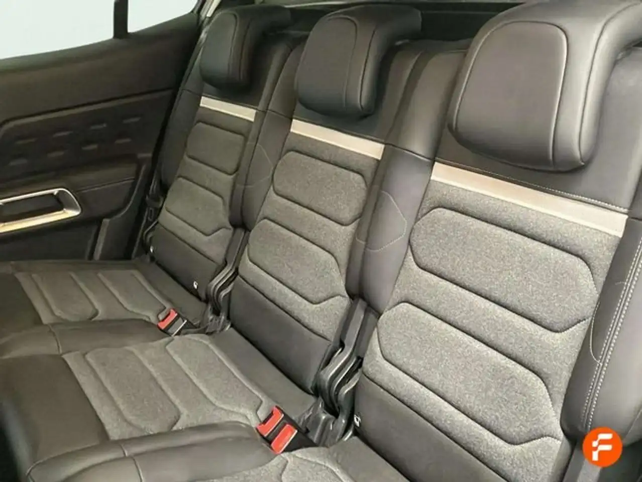 Citroen C5 Aircross HYBRID 100kW (136CV) e-DCS6 Max — Galerie du véhicule 11