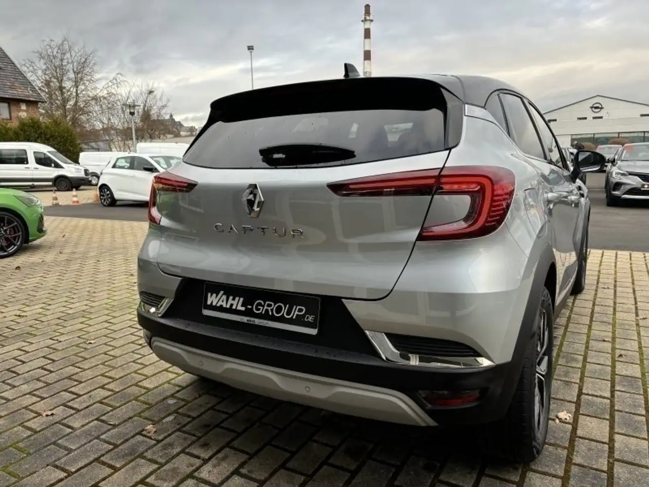 Renault Captur II Techno DAB LED RFK Klimaaut. PDC — Vehicle gallery 13