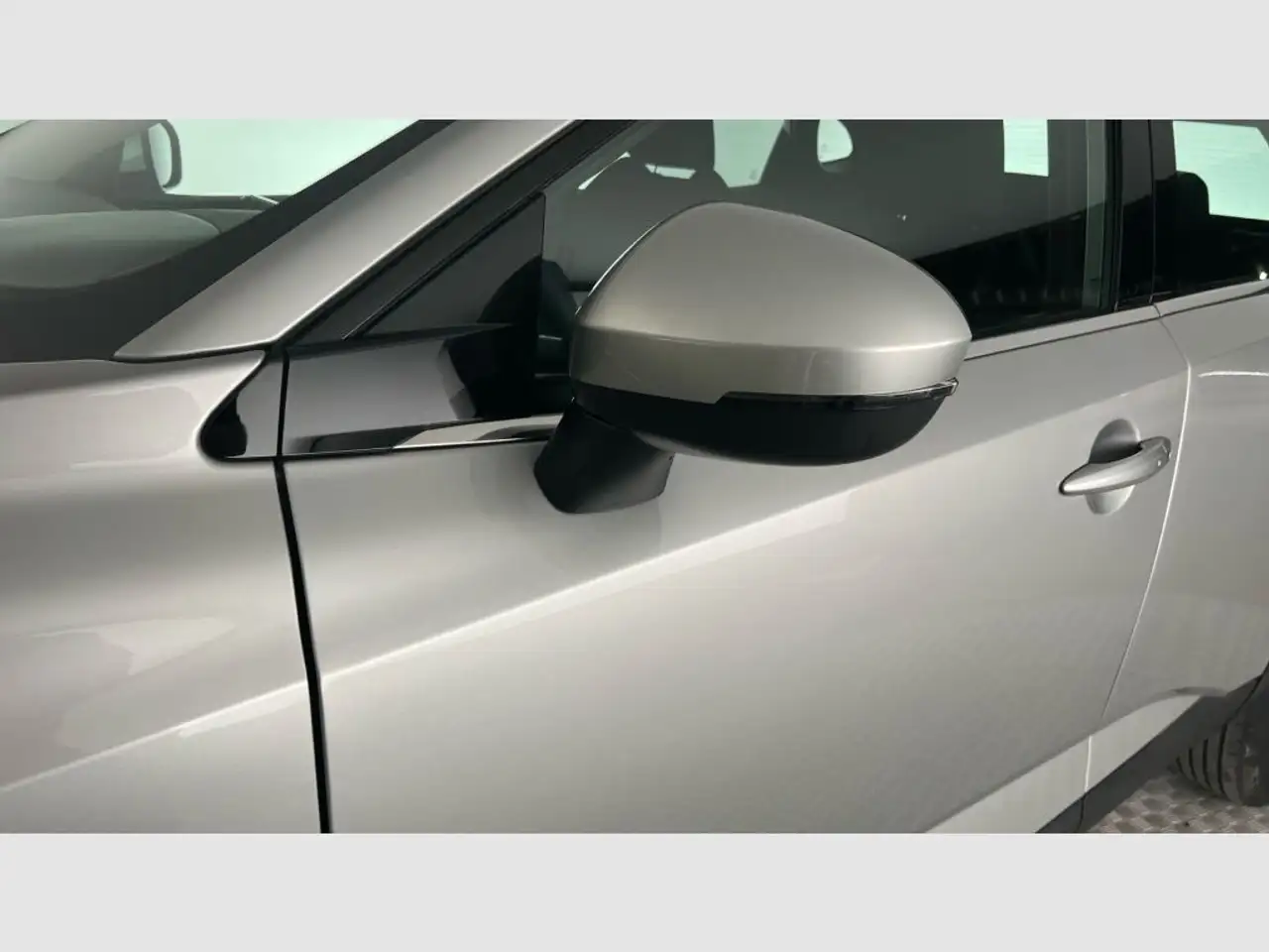 Nissan Qashqai 1.3 DIG-T mHEV 12V N-Connecta 4x2 103kW — معرض صور السيارة 24