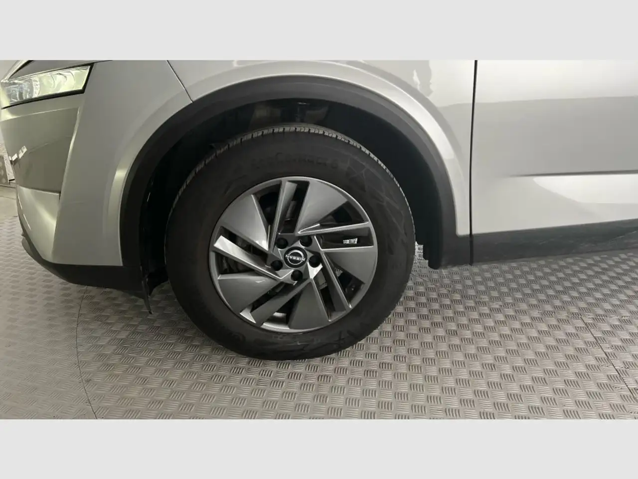 Nissan Qashqai 1.3 DIG-T mHEV 12V N-Connecta 4x2 103kW — معرض صور السيارة 19