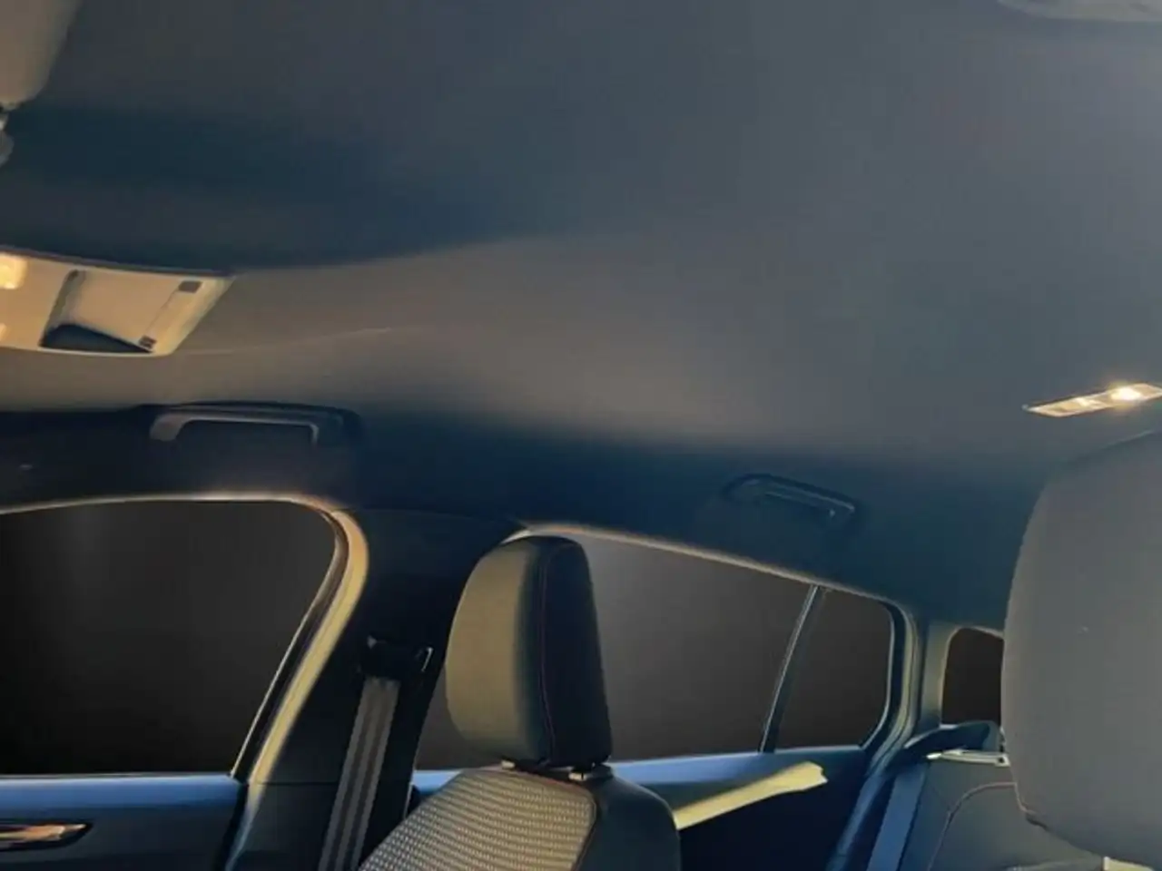 Ford Focus Turnier ST-Line X MHEV Winter Paket He.Up — معرض صور السيارة 15