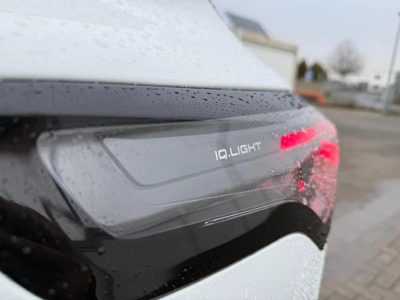 Volkswagen Tiguan 1.5 eTSI 110 kW Life Design & Komfort Paket — معرض صور السيارة 31