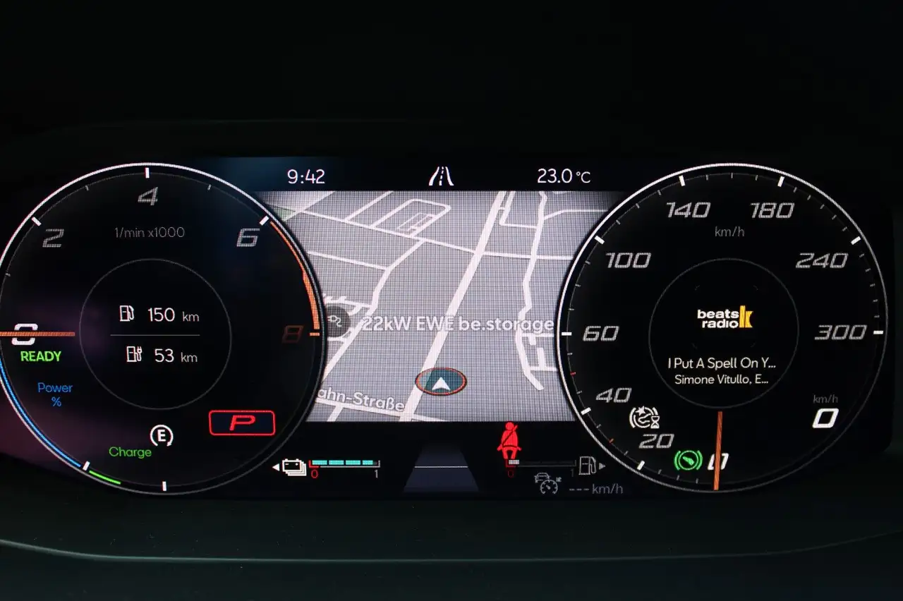 CUPRA Formentor 1.4 e-HYBRID DSG+ACC+SHZ+LED+AHK+SPURH — معرض صور السيارة 13