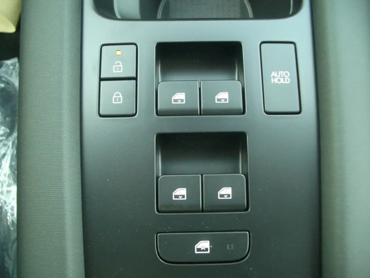 Hyundai IONIQ 6 77,4 kWh 4WD First Edition, Schiebedach — معرض صور السيارة 21
