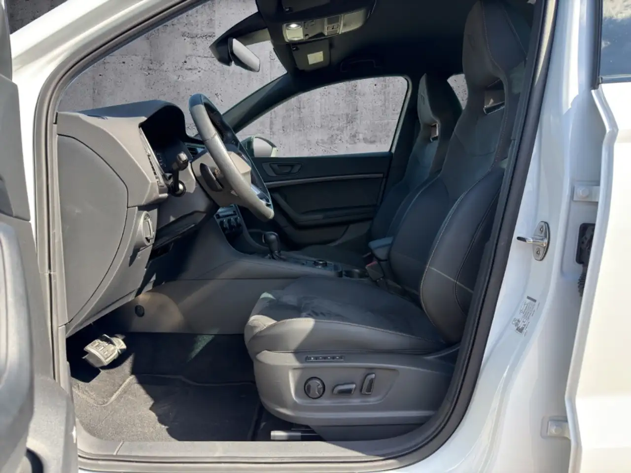 CUPRA Ateca 2.0 TSI DSG 4Drive VZ 5-J-GARANTIE AHK EL.SITZ DCC — Vehicle gallery 13
