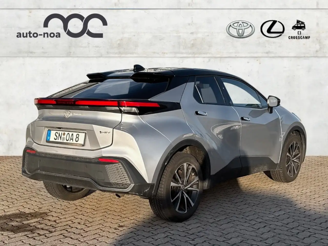 Toyota C-HR Hybrid FWD Team Deutschland Navi LED ACC El. Heckk — Vehicle gallery 2