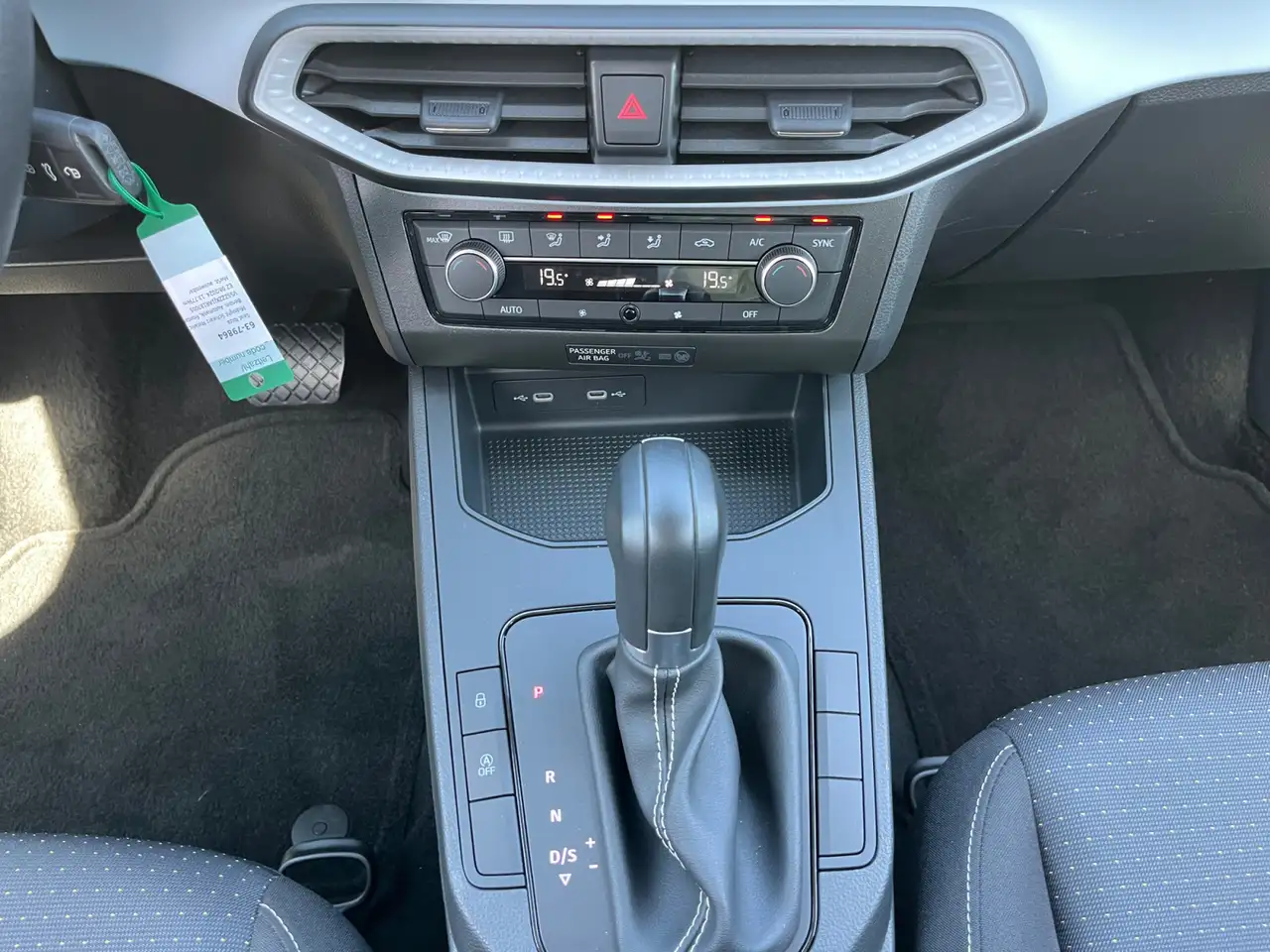 SEAT Ibiza 1.0TSI DSG Style Edition LED Park Tempomat — Galería del vehículo 8