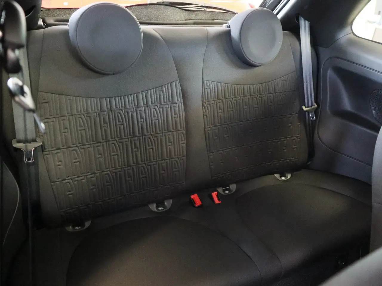Fiat 500 Hybrid*Klima*Bluetooth* — Galería del vehículo 4