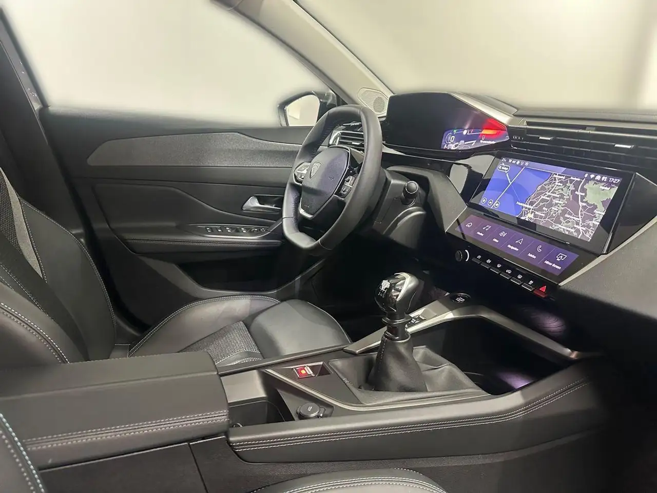 Peugeot 308 SW Allure 1.2 PureTech 130+Navi+360°+ACC+SHZ — Galería del vehículo 11