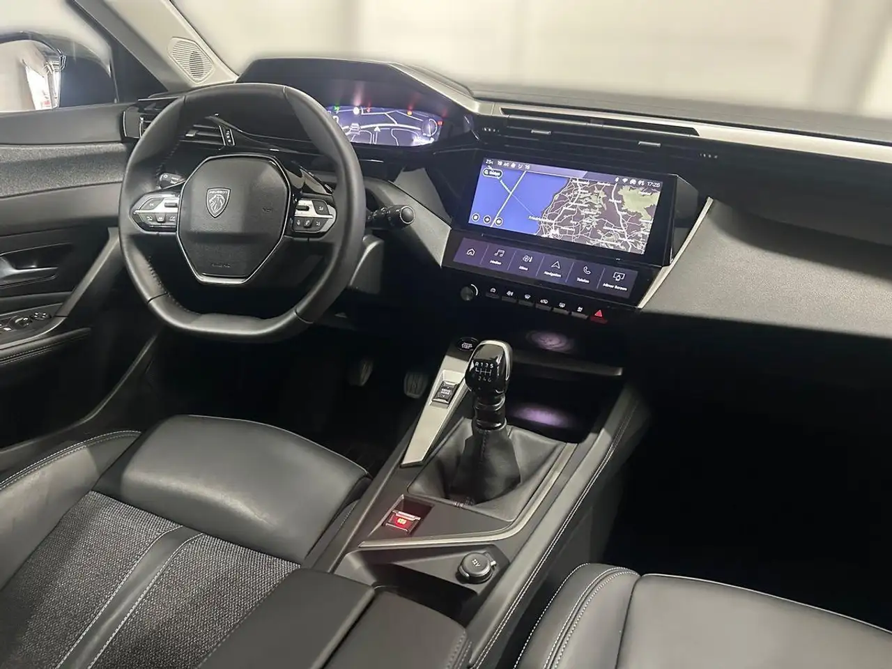 Peugeot 308 SW Allure 1.2 PureTech 130+Navi+360°+ACC+SHZ — Galería del vehículo 10