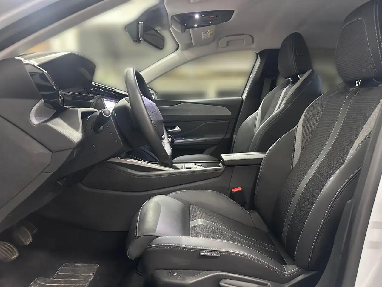 Peugeot 308 SW Allure 1.2 PureTech 130+Navi+360°+ACC+SHZ — Galería del vehículo 3