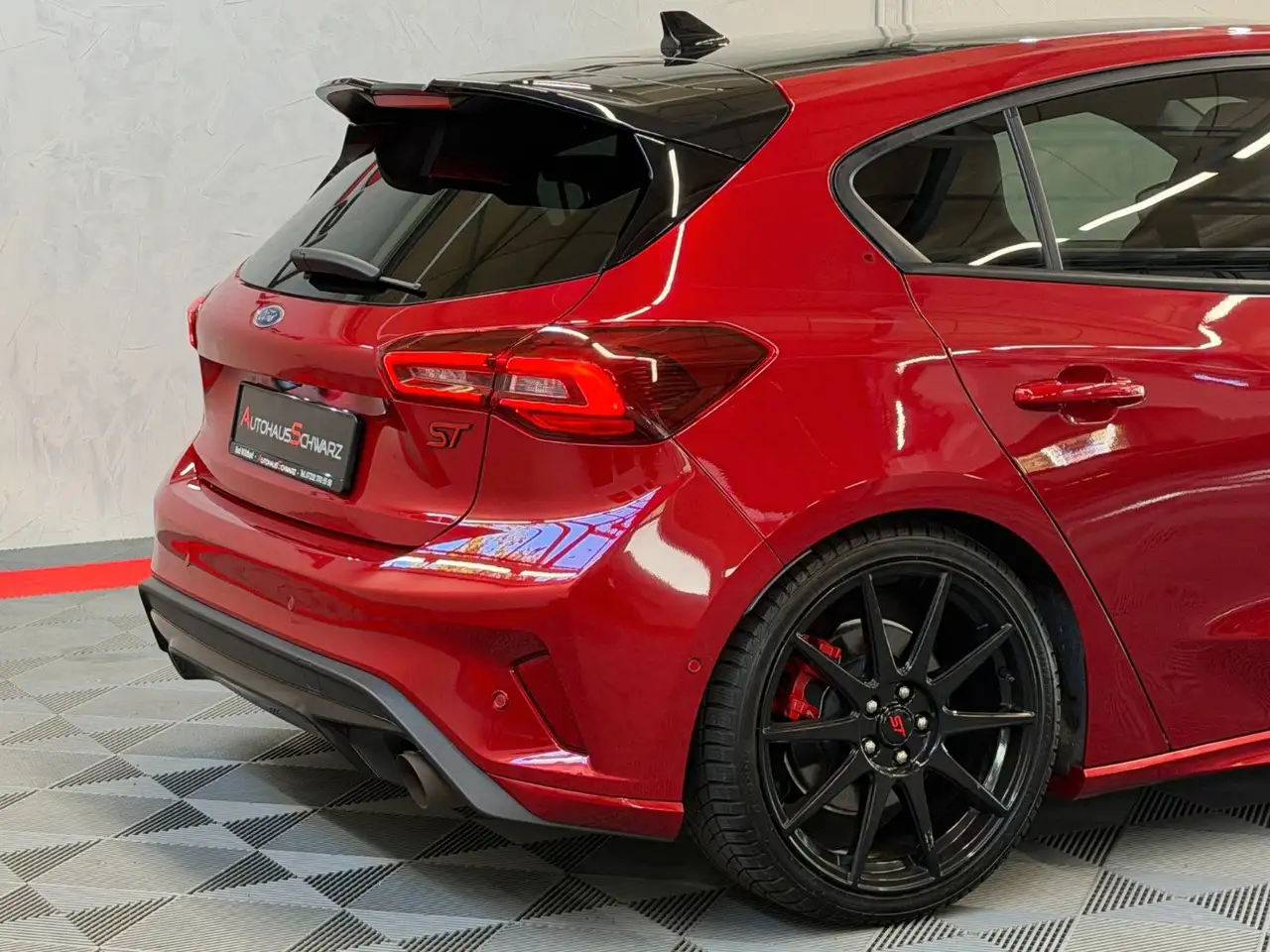 Ford Focus Lim. ST X Performance VirtCock B&O HuD Kam — Vehicle gallery 11