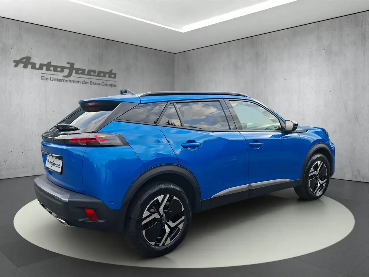 Peugeot 2008 1.2 PureTech 130 Allure — Vehicle gallery 5