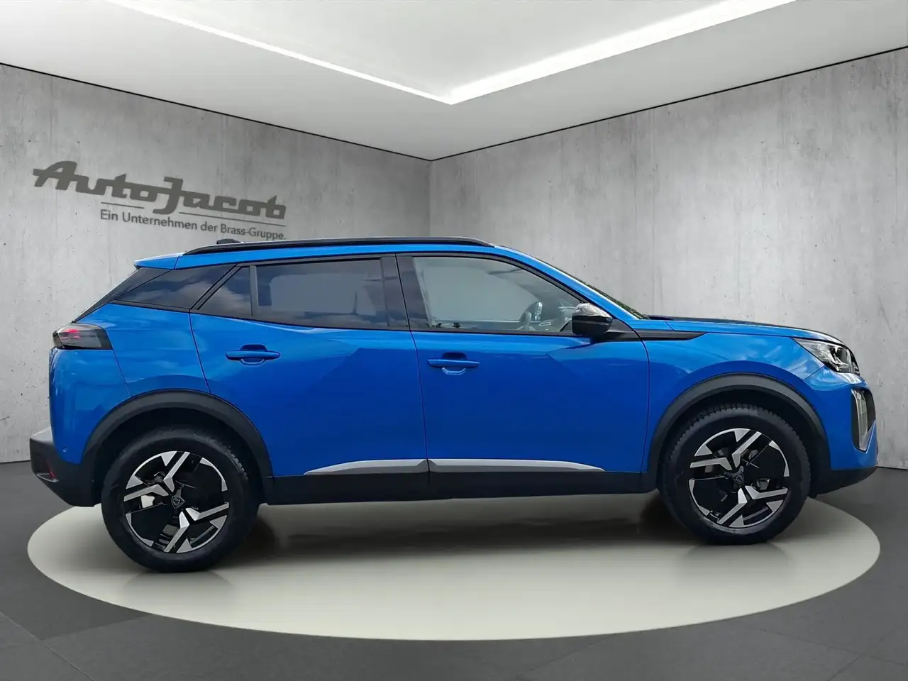 Peugeot 2008 1.2 PureTech 130 Allure — Vehicle gallery 6