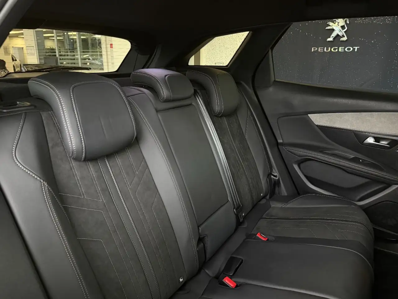 Peugeot 3008 1.2 PureTech 130 GT Kamera*Navi*Sitzhzg — Galería del vehículo 12