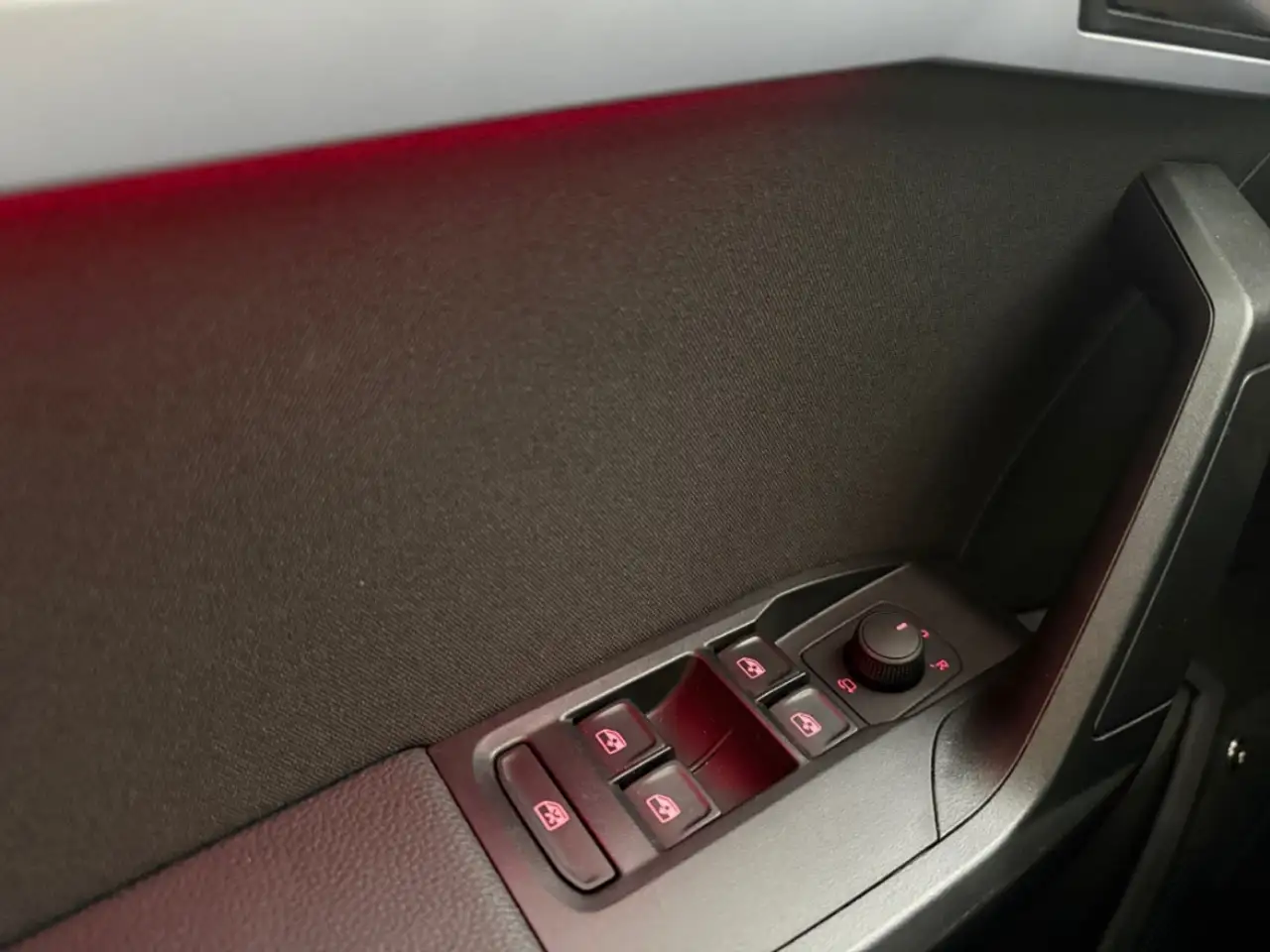 SEAT Ibiza FR AUTOMATIK NAV LED DIG.DISPLAY KAMERA SITZ.HZG — Vehicle gallery 20